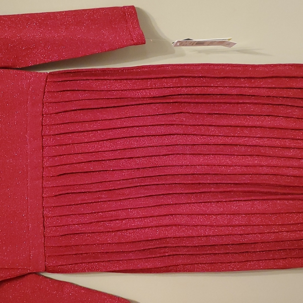 Red pleated knit sweater dress - Picture 3 of 7